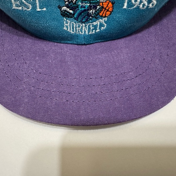 Charlotte Hornets Vintage Snapback Hat Cap NBA New 90's NWT - Picture 7 of 7